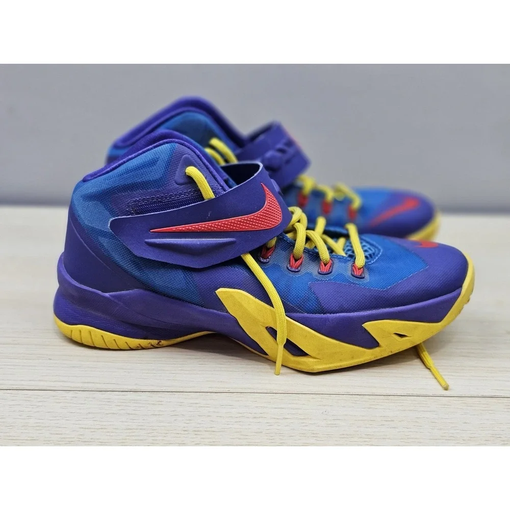 Nike LeBron Soldier 8 GS Basketball Shoes Purple Yellow 653645-400‎ Youth 5.5Y